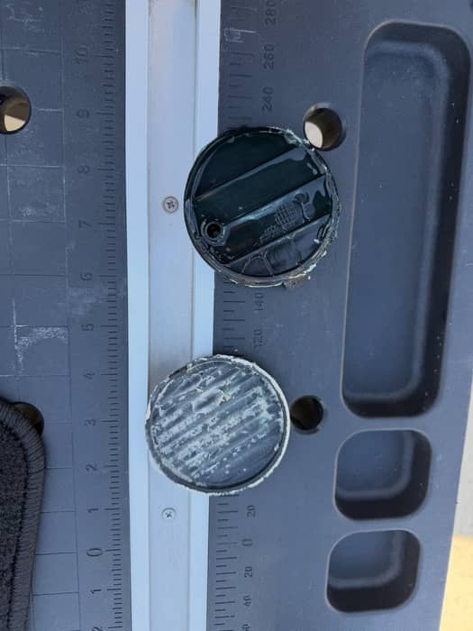 F150 gets a full cleanup inside and out to be ready for its new owner😎🔥
DM to book your appointment or visit the website @ mobile-solutionz.com